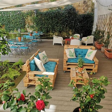 Borgo Vergini Garden B&B Неаполь Экстерьер фото
