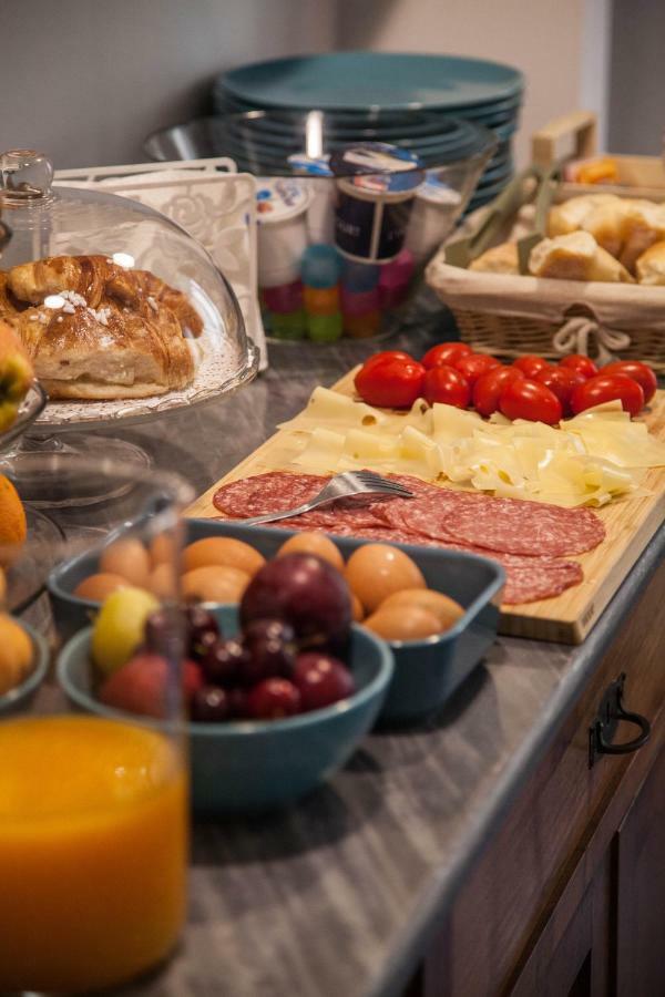 Borgo Vergini Garden B&B Неаполь Экстерьер фото