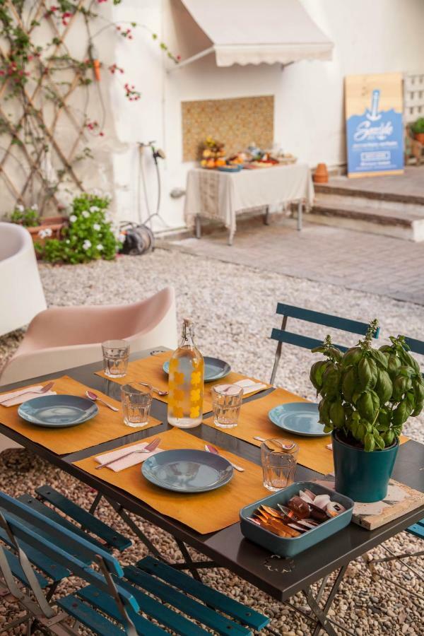 Borgo Vergini Garden B&B Неаполь Экстерьер фото