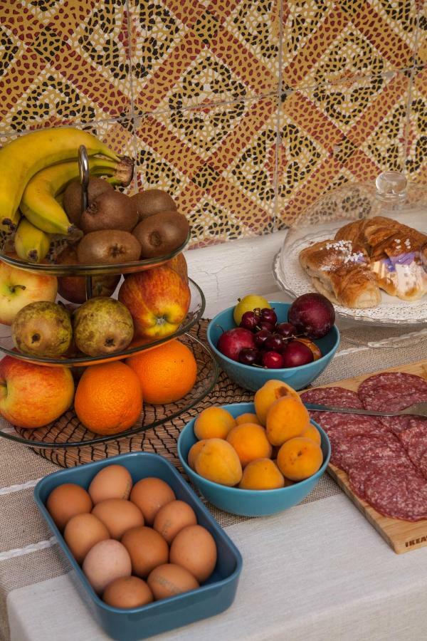 Borgo Vergini Garden B&B Неаполь Экстерьер фото